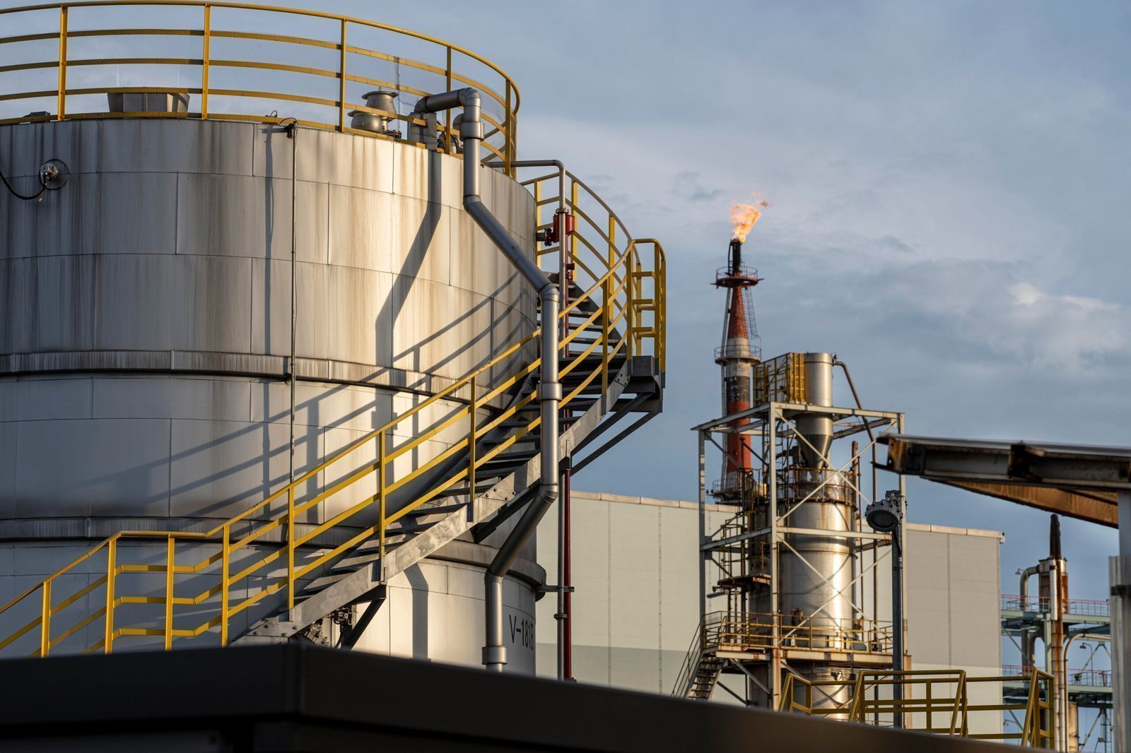 environmental-pollution-industry-exterior-daylight-scaled-1-1-1-1-1-1.jpg